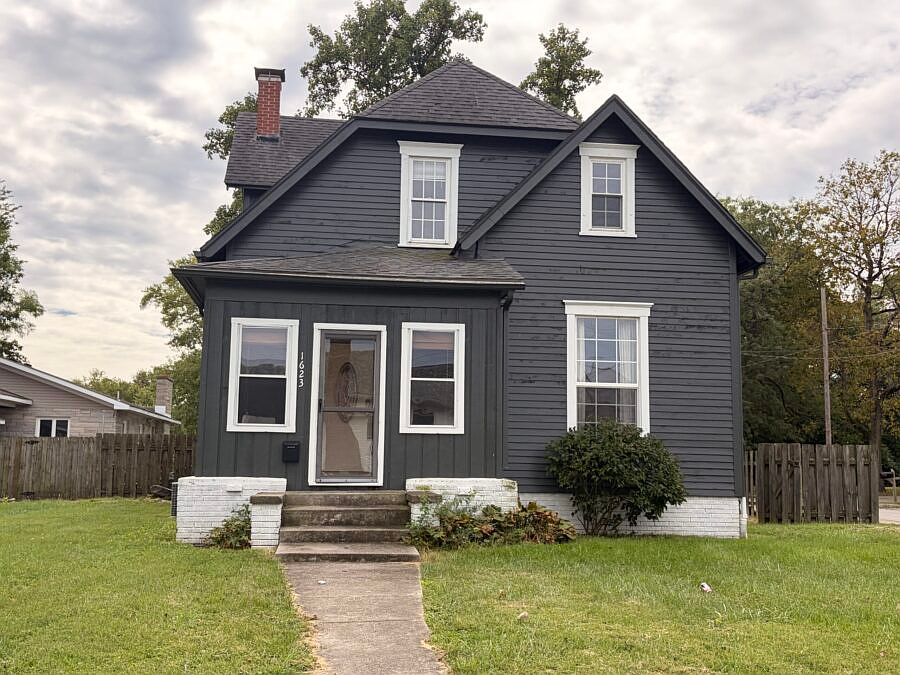 1st image of 1623 W Adams St