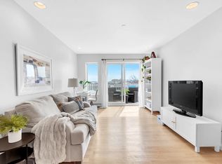 30-77 38th St #4B, Astoria, NY 11103