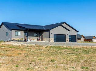 5 Breezy Ln, Cody, WY 82414