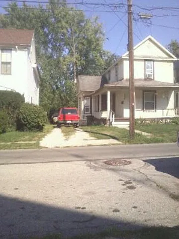 536 Pearl St photo 1