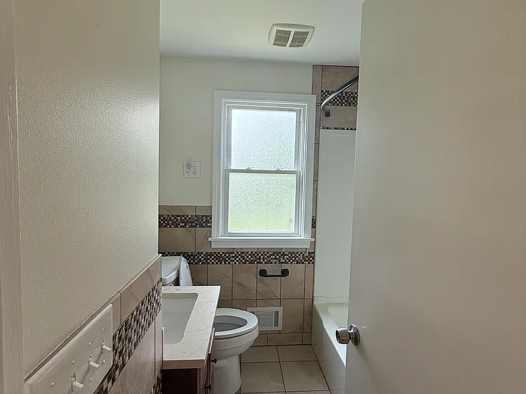 113 Argyle Ave #2 — Photo 19
