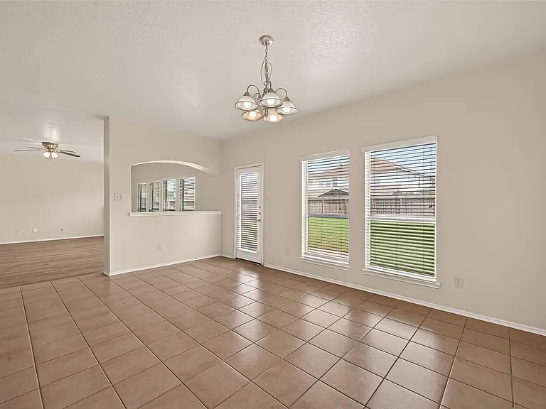 18518 Bare Meadow Ln — Photo 11