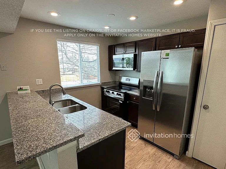 19322 E Purdue Cir — Photo 10