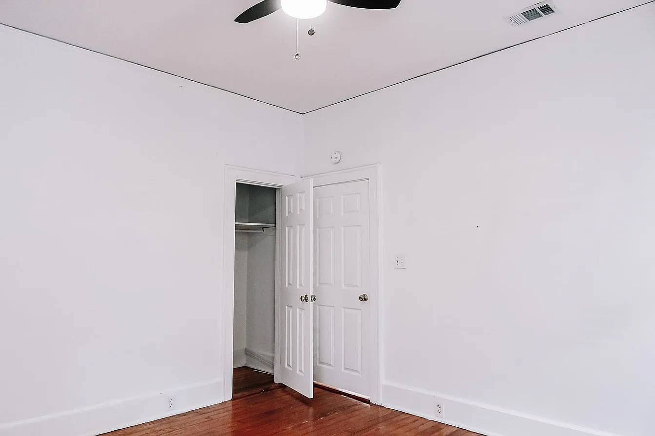 2 bed, 1500 sqft, $2,300 — Photo 2
