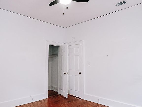 2nd image of 20 W 40th St #20