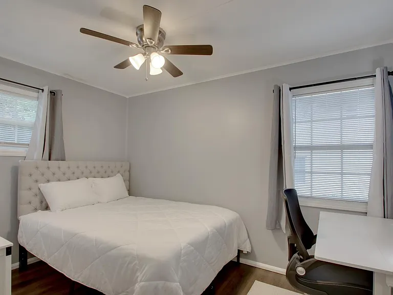 1521 Granview Dr — Photo 5