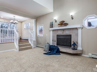 3230 Seawind Dr, Anchorage, AK, 99516