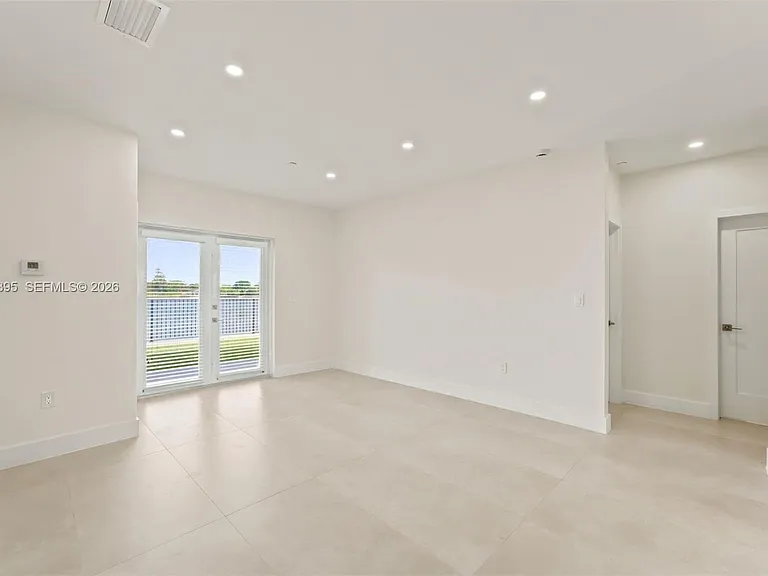 4732 SW 87th Ct — Photo 8