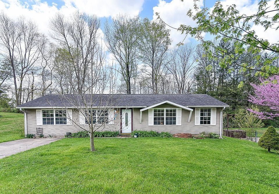 1st image of 3211 N Valleyview Dr