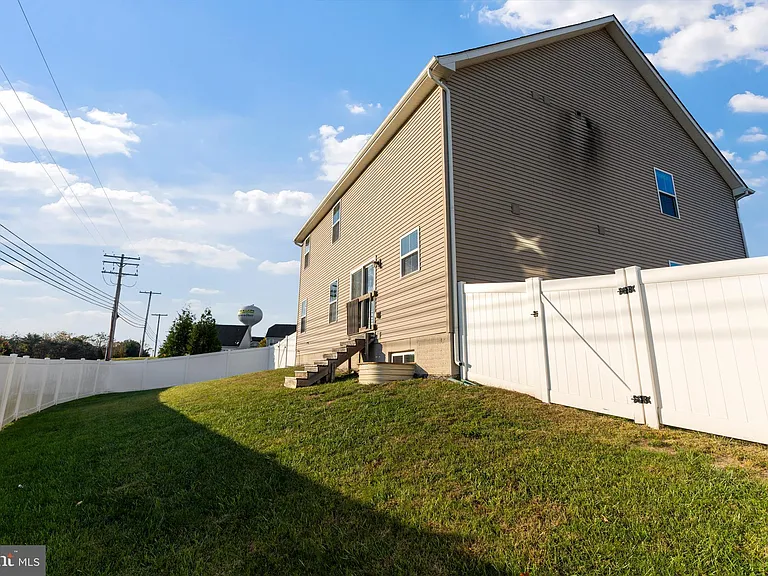 311 Sunrise Ct — Photo 62