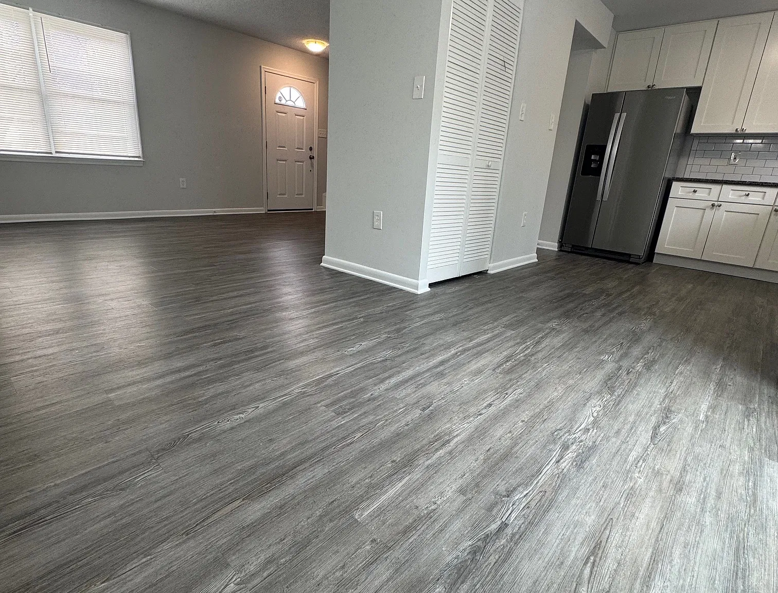3 bed, 1.5 bath, 1056 sqft, $2,400 — Photo 3