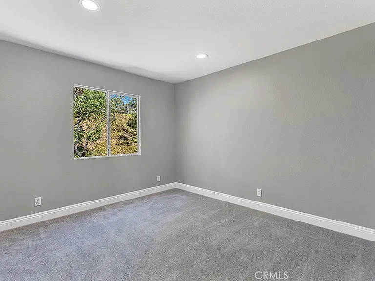 606 Hooper Ave — Photo 13
