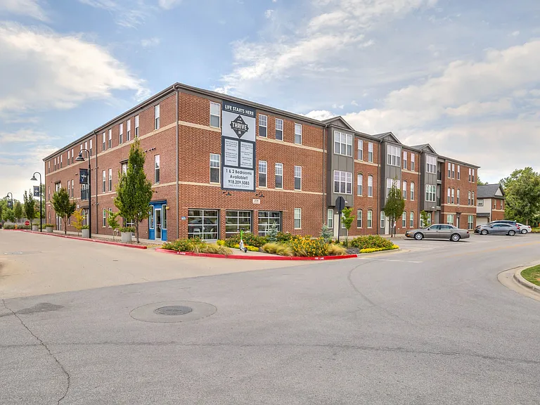 THRIVE Jenks - Exterior