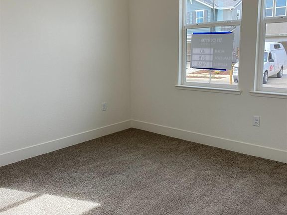 5th image of 2465 Elan Dr