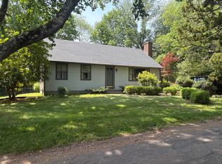 3 Diane Dr, Kingston, RI 02881