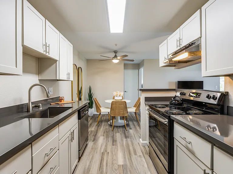 The Dutton Apartments — Photo 10