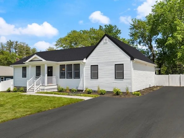 43 Ridgewood Dr, Norwood, MA 02062