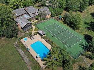 1685 Clover Dr, Inverness, IL 60067