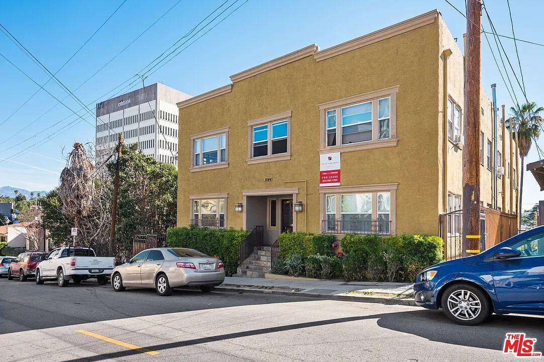 1 bed, 1.0 bath, 771 sqft, $1,700 — Photo 1