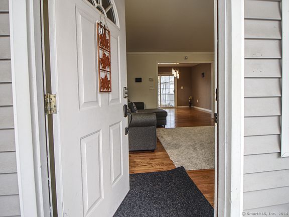 3rd image of 50 Swanson Ave
