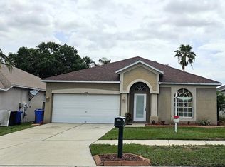 448 Sand Ridge Dr, Valrico, FL 33594