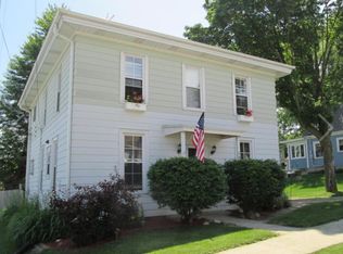 30 S Rural St, Hartford, WI 53027