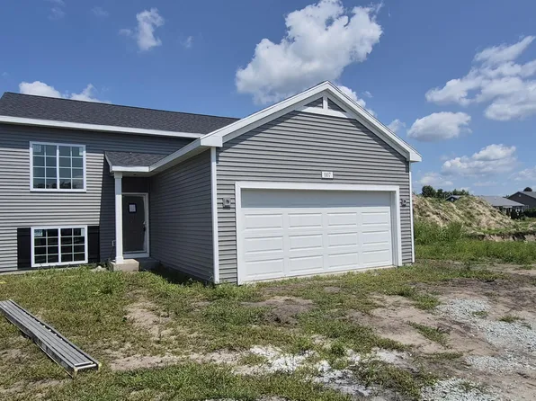 1107 E Henry Dr, Knox, IN 46534