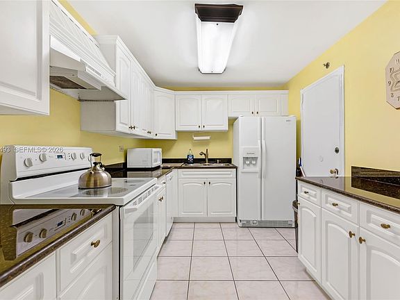 5th image of 6039 Collins Ave APT 1206