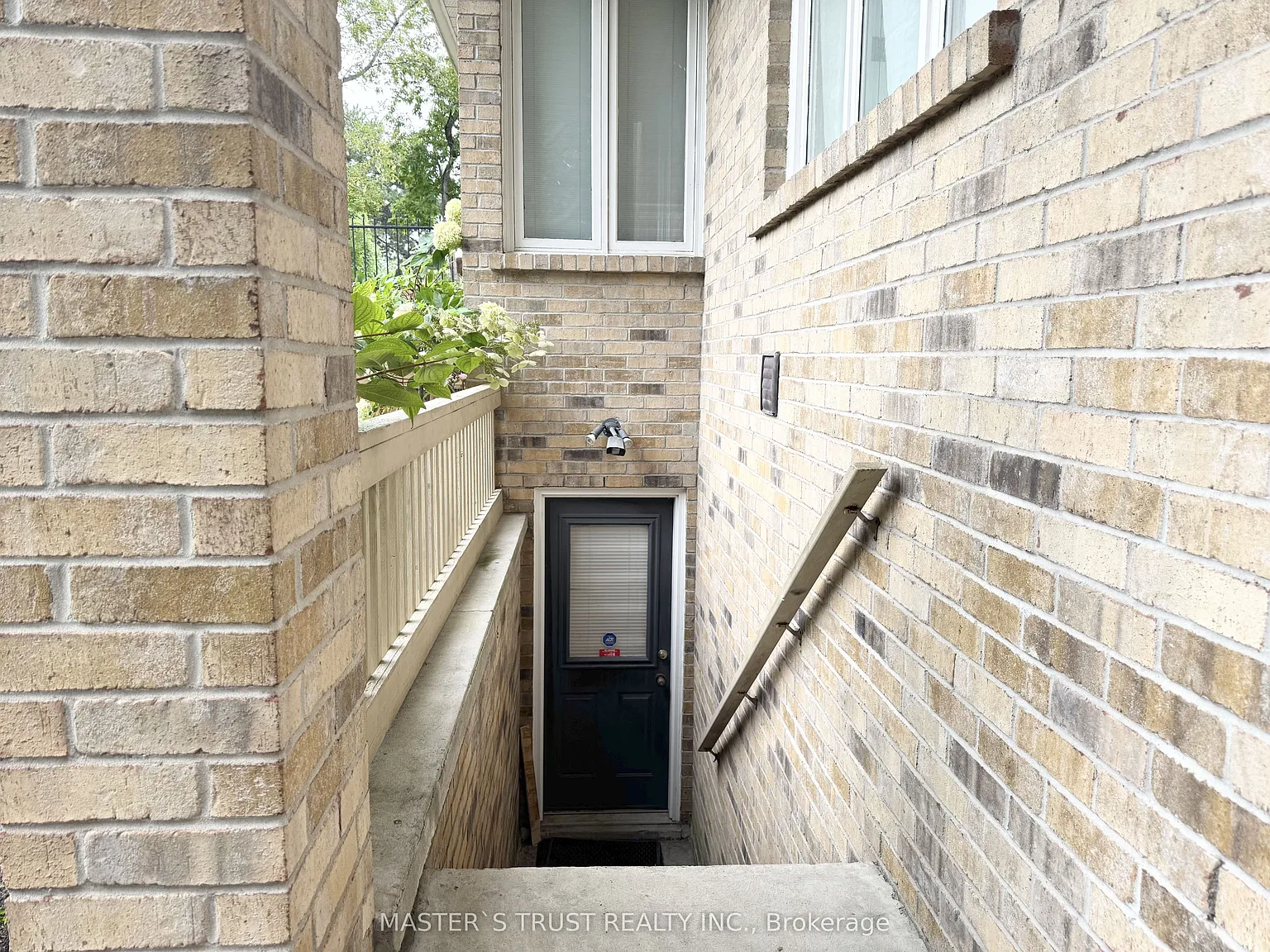 2 bed, $3,100 — Photo 2