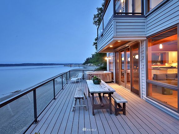 3rd image of 2095 Eastpoint Dr