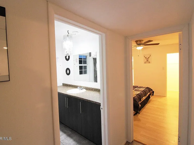 5200 Carousel Dr #3 — Photo 5