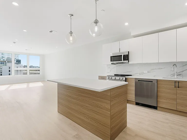 Skylar Lofts JC — Photo 2