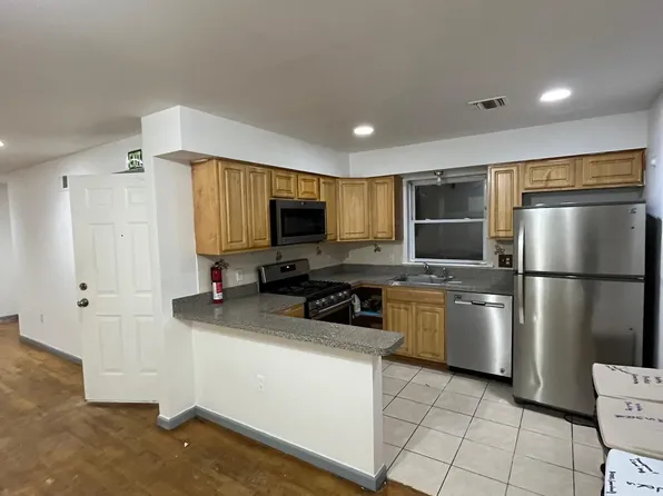 38 Graham Street image 3 of 16