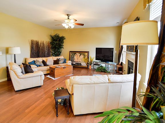 5th image of 514 Gillcreek Ct