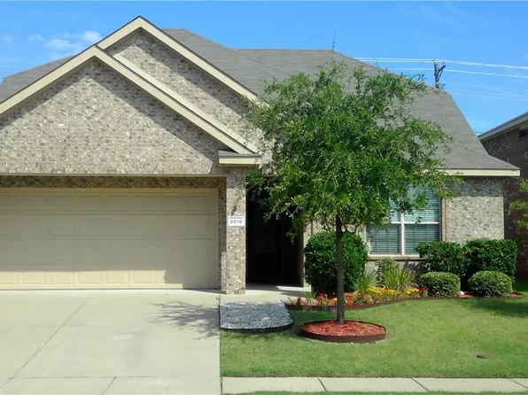 2010 Dripping Springs Dr, Forney, TX 75126