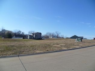 1 Partridge Cir, Rock Island, IL 61201