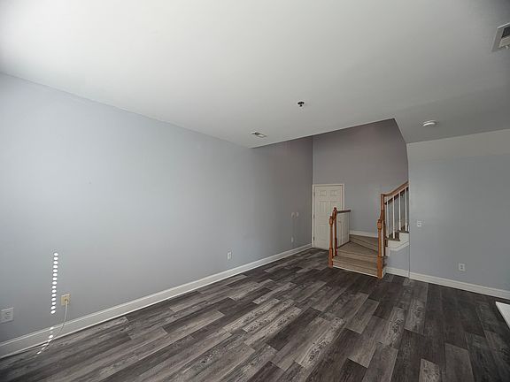 3rd image of 428 Lenape Ln