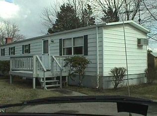 18 Airport Rd, Coventry, RI 02816