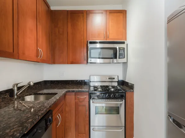 50 West 77th Street image 5 of 31