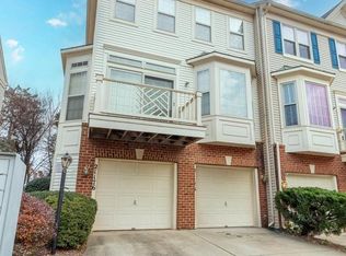 21174 Domain Ter, Sterling, VA 20165