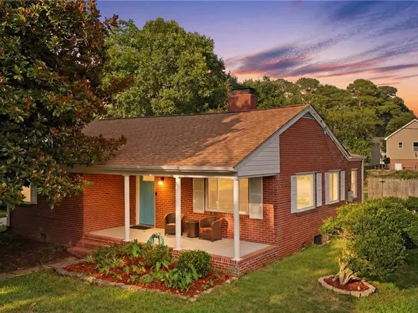 1324 Hawthorne Dr, Chesapeake, VA 23325
