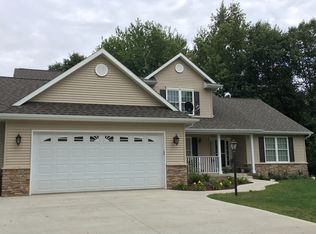 55850 Alverstone Dr W, Middlebury, IN 46540