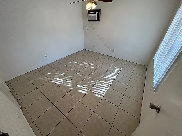 1937 Capistrano Ave — Photo 36