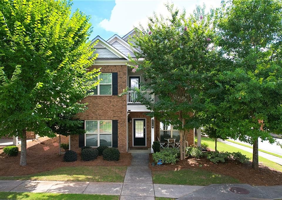 1st image of 2749 Village Park Bnd