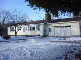 3629 Ridge Rd, Lockport, NY 14094