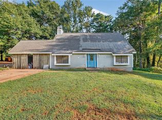 106 Valley Rd, Stockbridge, GA 30281