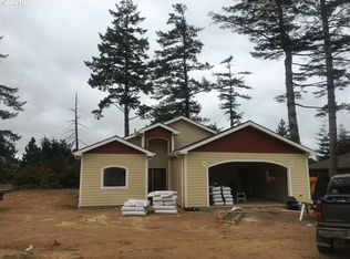1170 12th Ct, Bandon, OR 97411