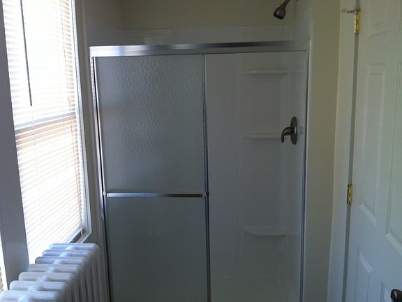 4th image of 202 Williams St APT 2