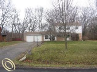 29500 Wildbrook Dr, Southfield, MI