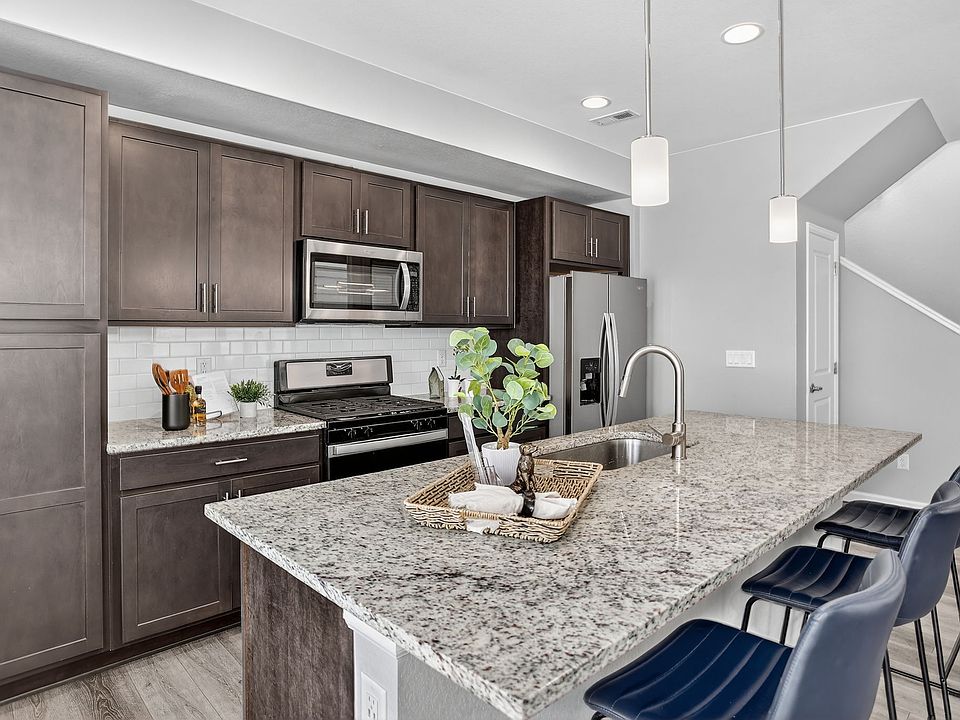 Gorgeous kitchen with Quartz Countertops.